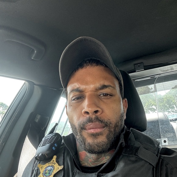 Meet your Posher, Antonio - Picture 1 of 1